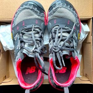 New Balance Women's Minimus 10 V1 Trail Running Shoe